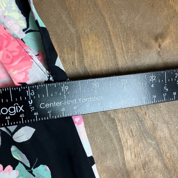 Lauren Conrad Womens Blouse Black Multi Floral Short Sleeve Pleated Flowy XL - Picture 6 of 10